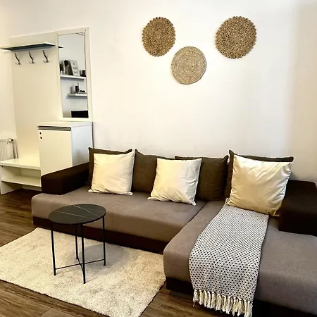 Venetis Sea View Apartment 2 *