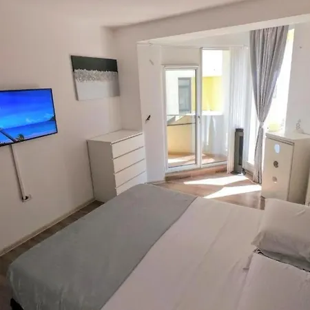 Venetis Sea View Apartment 2
